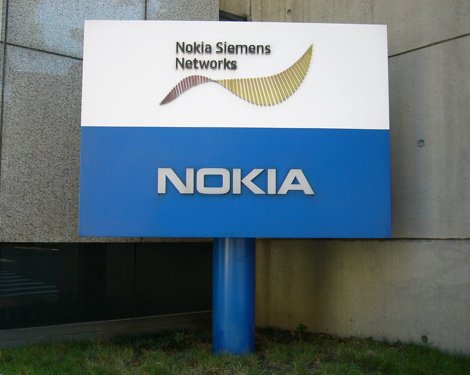 Nokia выкупает долю Siemens в совместном предприятии